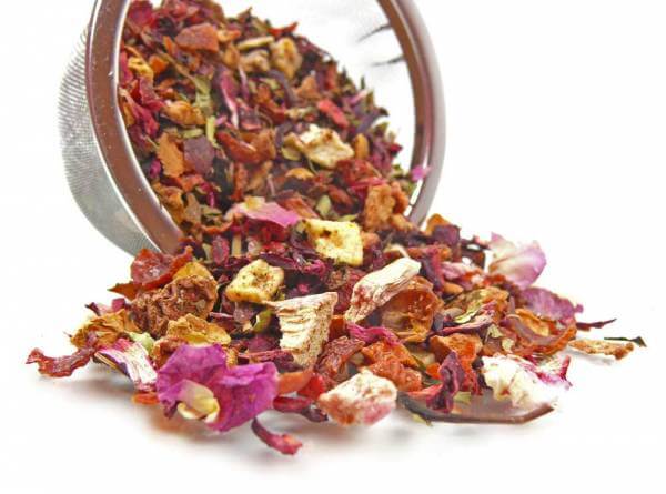 ICE TEA »Erdbeer-Rhabarber-Bowle Eistee«