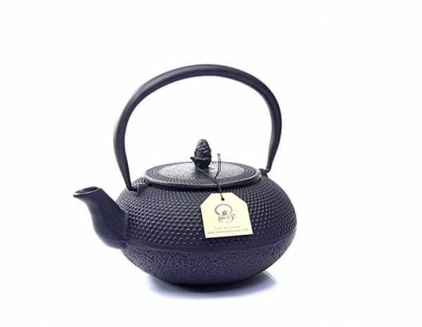 Teekanne Arare schwarz 0.9 Liter, aus Gusseisen